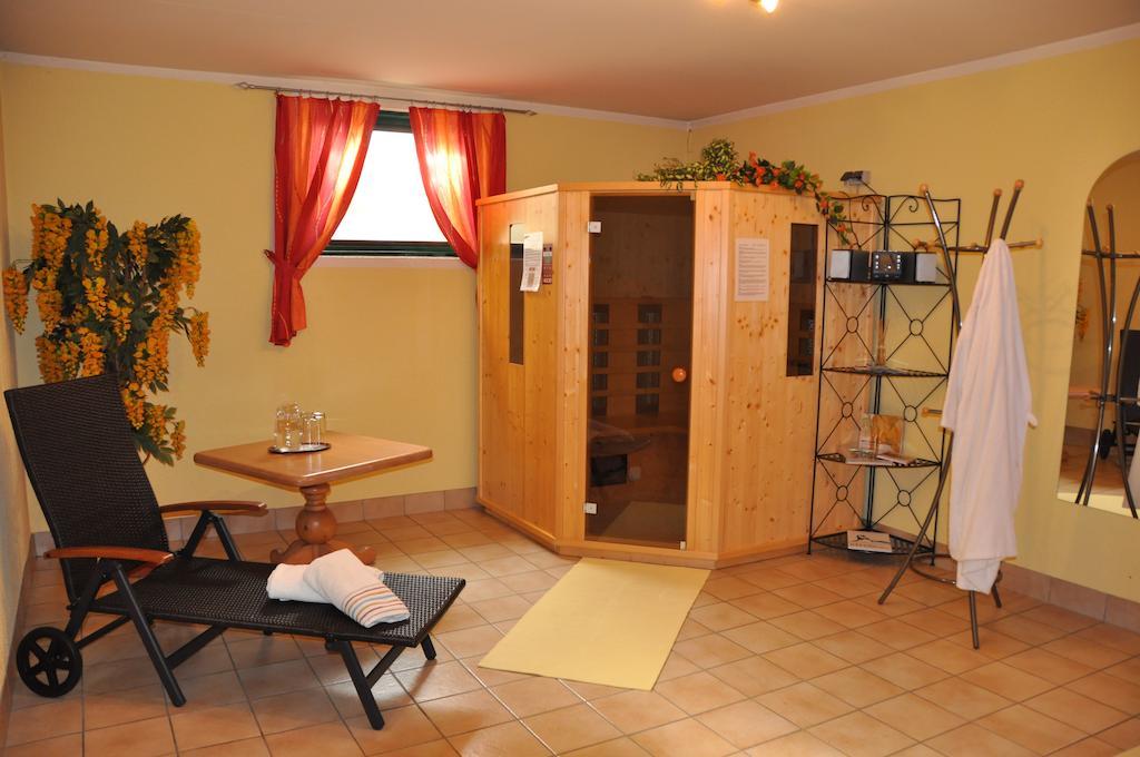 Ehstandhof Hotell Uderns Exteriör bild