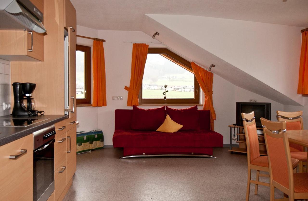 Ehstandhof Hotell Uderns Rum bild